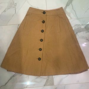 Banana Republic high waisted skirt in beige